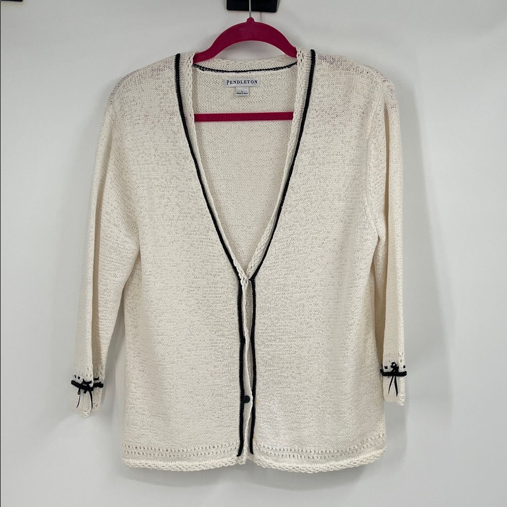 Vintage Pendleton White and Black Trim Knit Cardigan Size Large